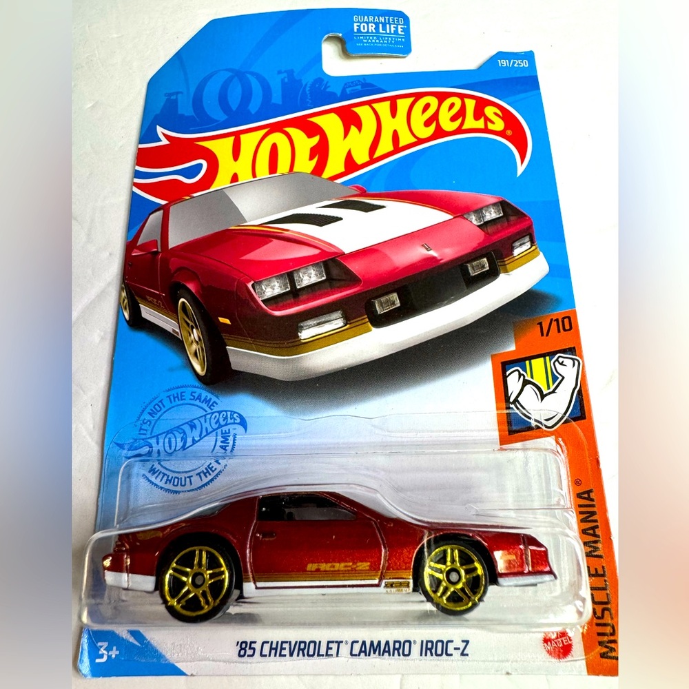 Hot Wheels 1985 CHEVROLET CAMARO IROC-Z MUSCLE MANIA 1/10